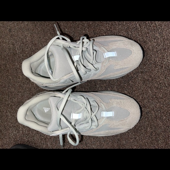 Yeezy boost 700 salt size 9.5 mens wore 2 times great...